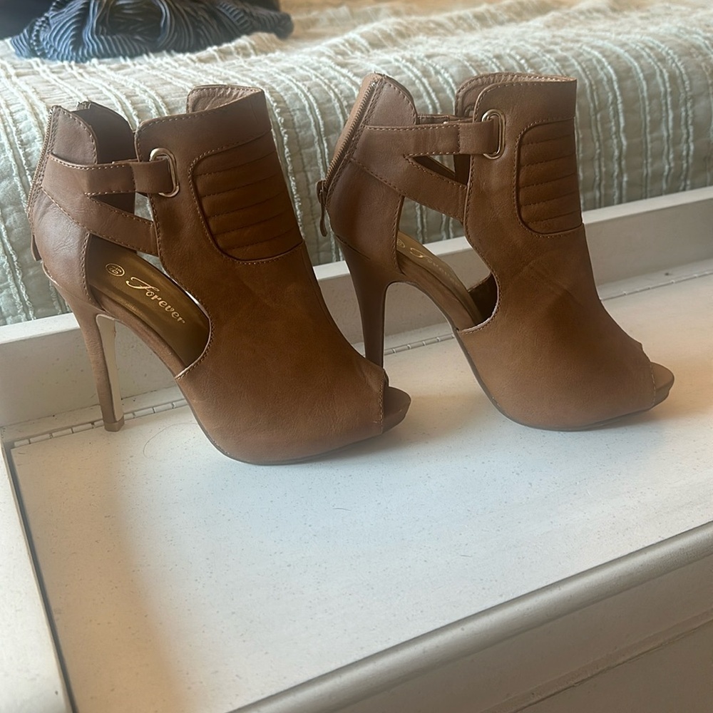 Brown open toed heels